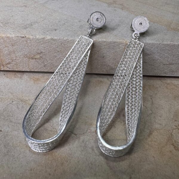 Aretes Lazo