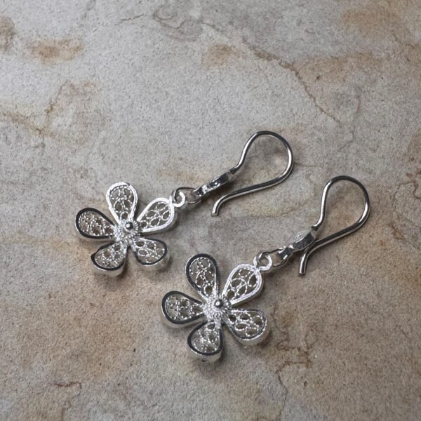 Aretes Largos Flor De Loto - Image 2