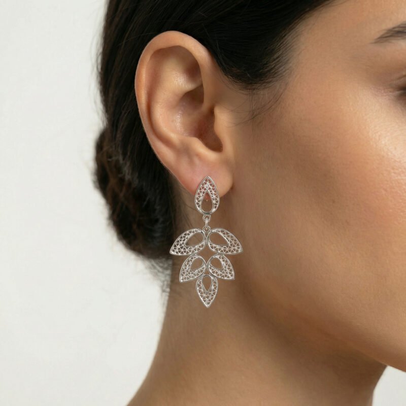 Alternative view of Aretes Hoja Ivy