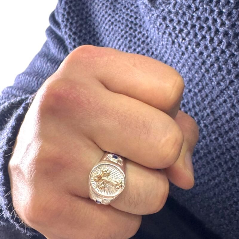 Alternative view of Anillo Cristo Hombre