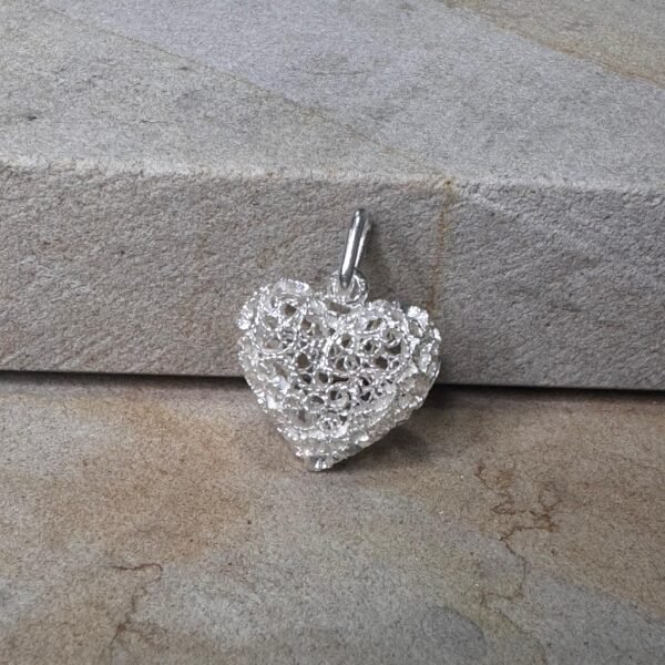 Cadena con Dije Corazón Salvaje - Image 2
