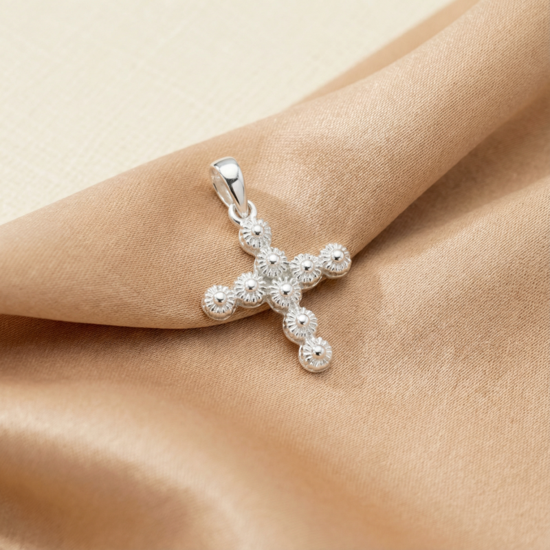 Dije Cruz Tomatillos