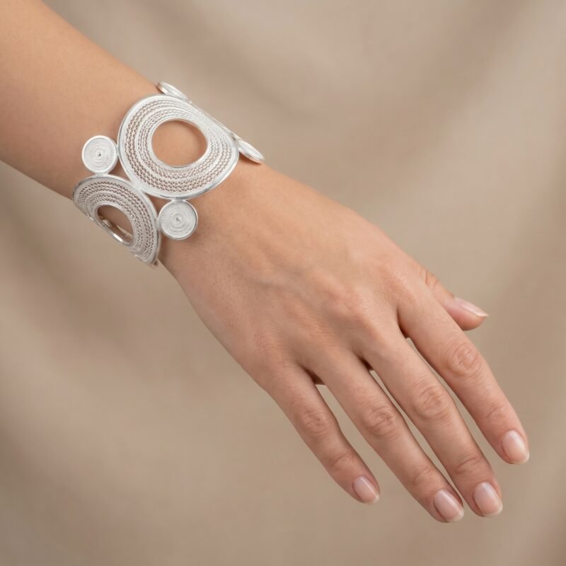 Alternative view of Pulsera Selene