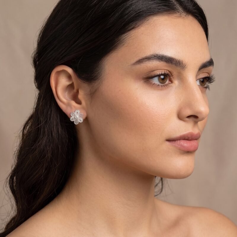 Alternative view of Aretes Antheia