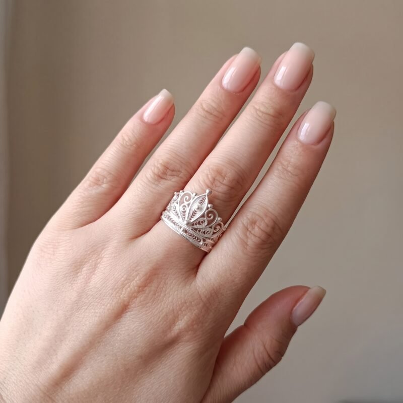 Alternative view of Anillo Monarca 15 Años